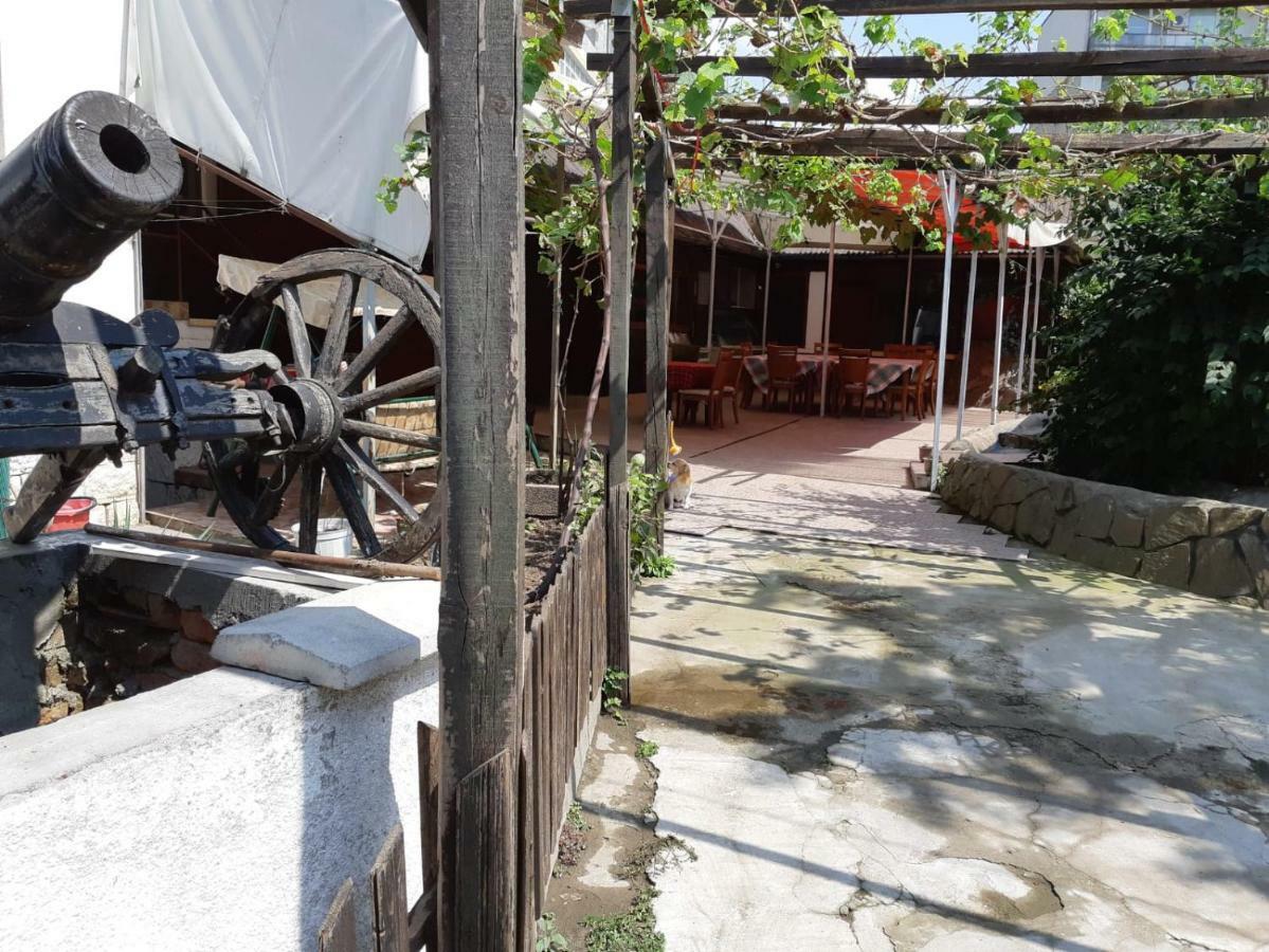 Byala Kista Apart Isperikh Buitenkant foto