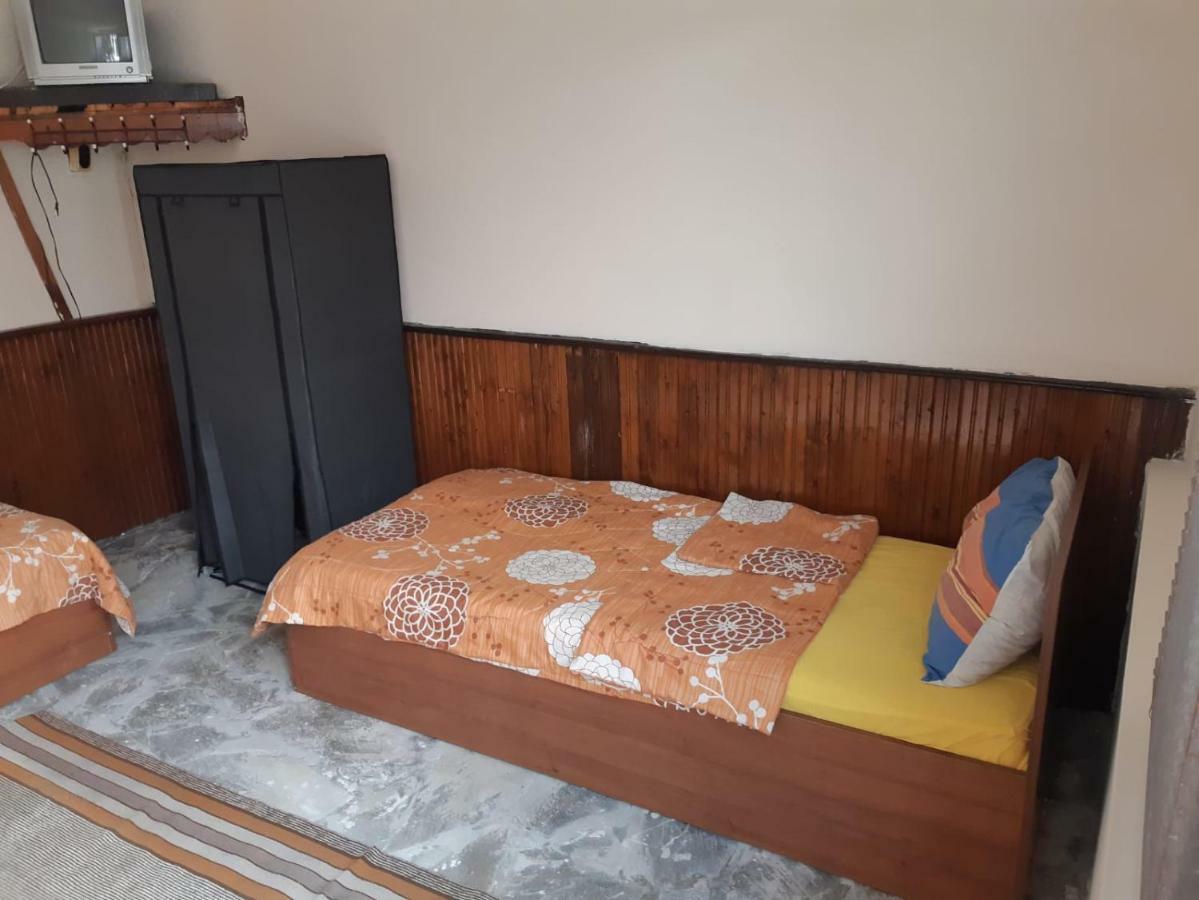 Byala Kista Apart Isperikh Buitenkant foto